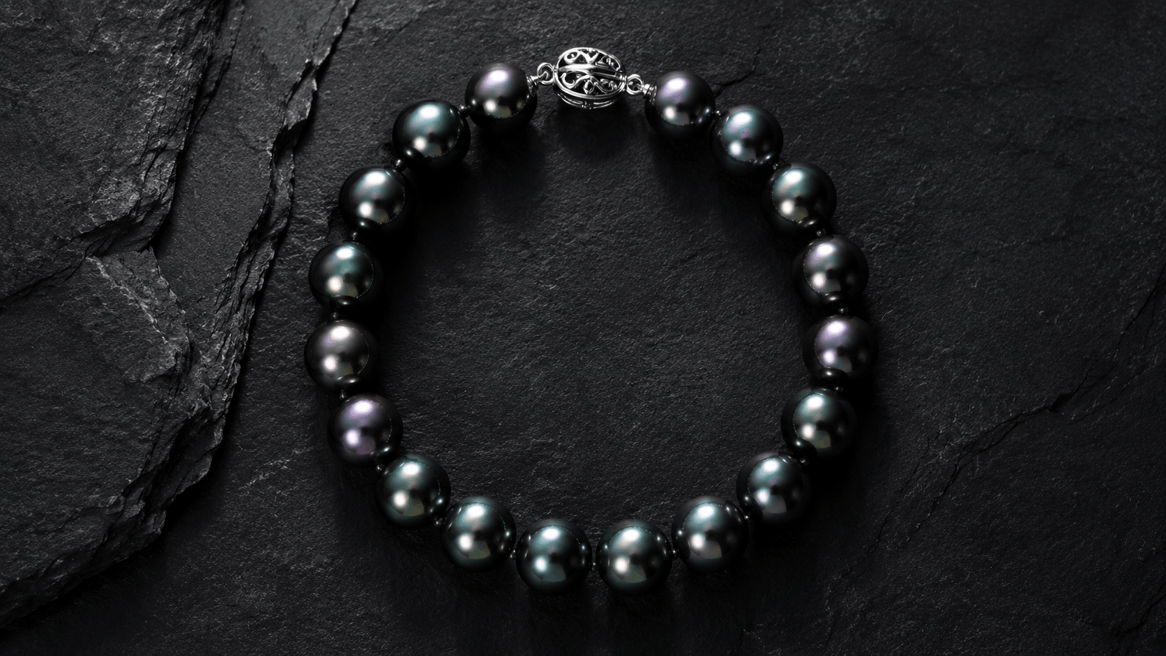 04. Black Pearl Bracelet — The Underrated Choice